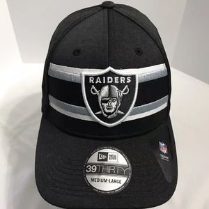 *NWT* Authentic NFL LAS VEGAS RAIDERS NEW ERA 39THIRTY FLEXFIT Medium /Large Hat